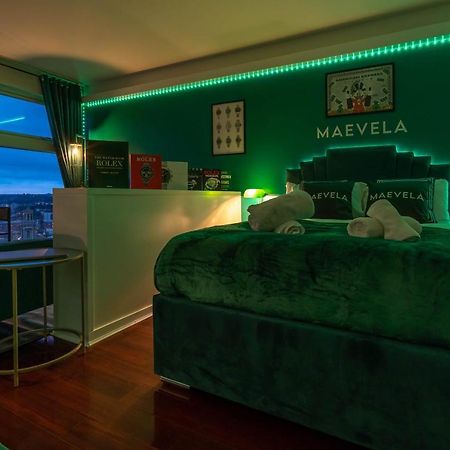 برمنغهام Maevela Apartments - Top Floor Rolex Themed Studio Apt Inside The Cube, Mailbox - Free Netflix & Wifi المظهر الخارجي الصورة