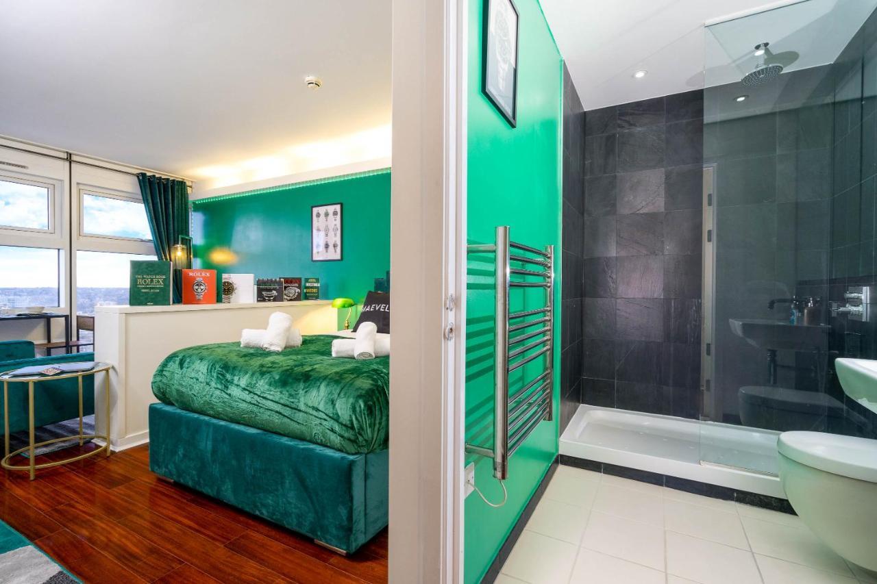 برمنغهام Maevela Apartments - Top Floor Rolex Themed Studio Apt Inside The Cube, Mailbox - Free Netflix & Wifi المظهر الخارجي الصورة
