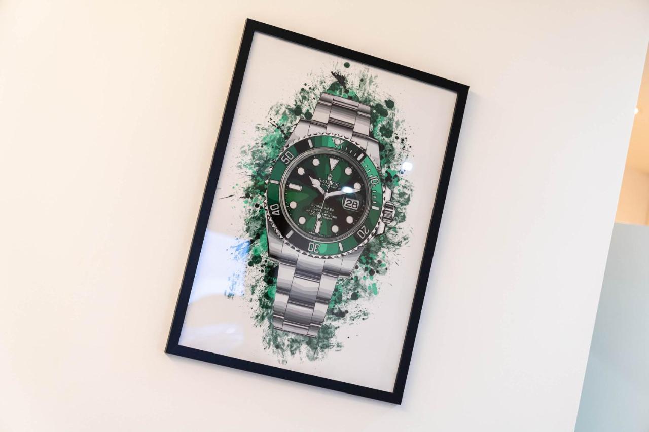 برمنغهام Maevela Apartments - Top Floor Rolex Themed Studio Apt Inside The Cube, Mailbox - Free Netflix & Wifi المظهر الخارجي الصورة