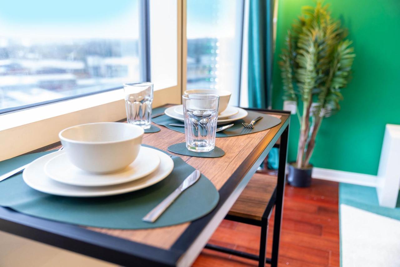 برمنغهام Maevela Apartments - Top Floor Rolex Themed Studio Apt Inside The Cube, Mailbox - Free Netflix & Wifi المظهر الخارجي الصورة
